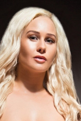 Arna Bara Karlsdottir